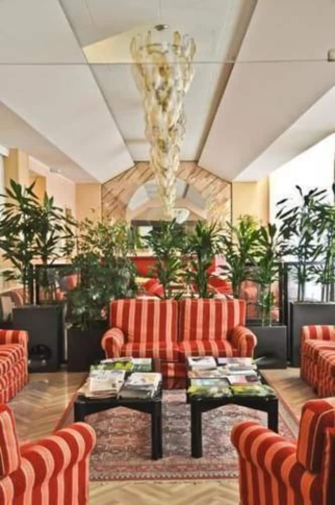 Hotel Lloyd, Milan